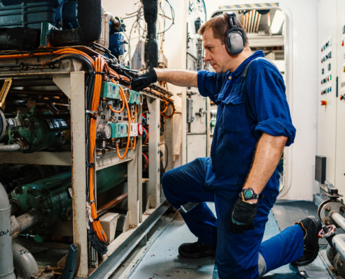 Why Gyro Stabilizer Integration Requires A Marine Engineer